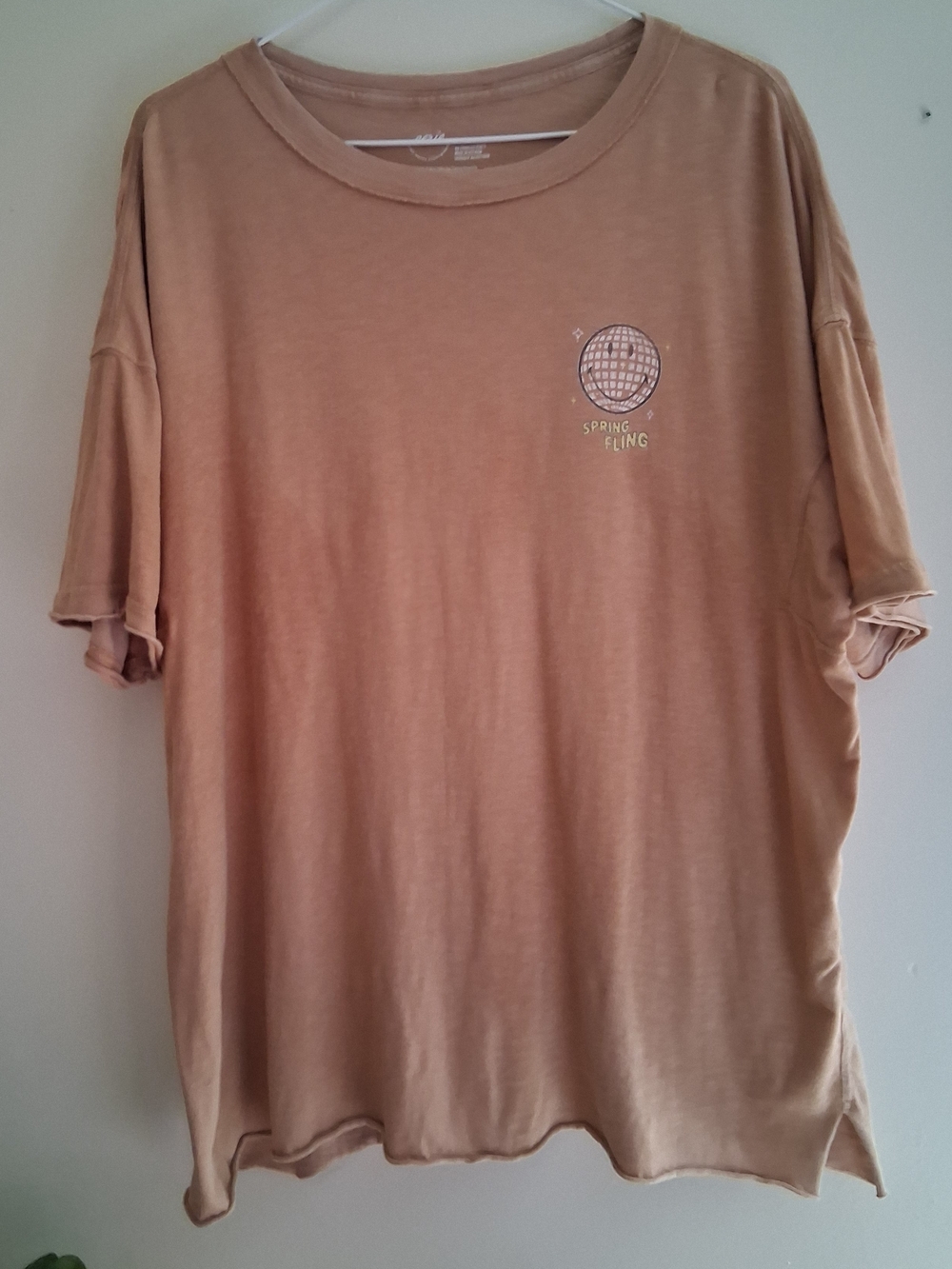 Aeropostale Womans Short Sleeve Graphic Tee - Tan